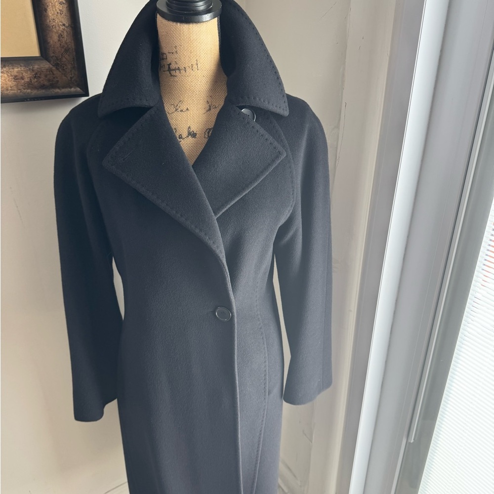 Sophisticated Black Trench Coat for Women